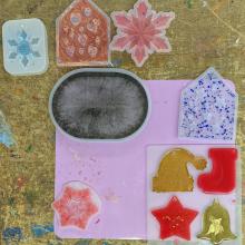 Das Harz trocknet in den Formen